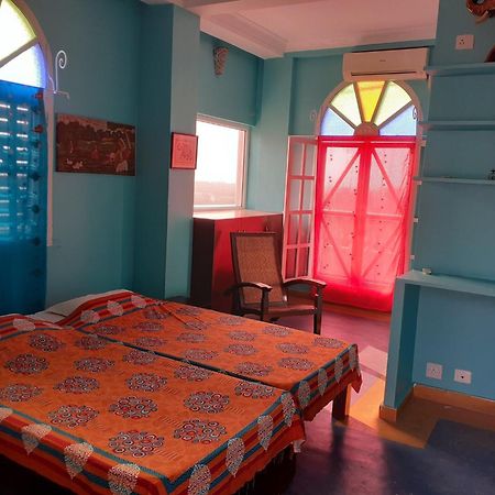 Holi-Wood Guesthouse Pondicherry Exterior photo