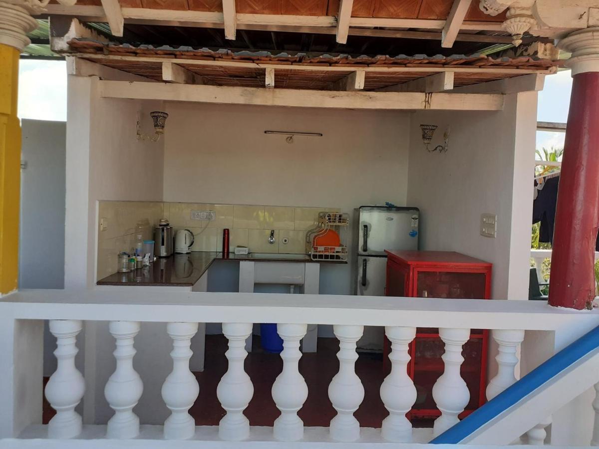 Holi-Wood Guesthouse Pondicherry Exterior photo