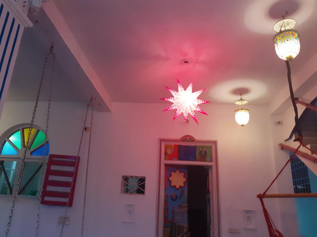 Holi-Wood Guesthouse Pondicherry Exterior photo