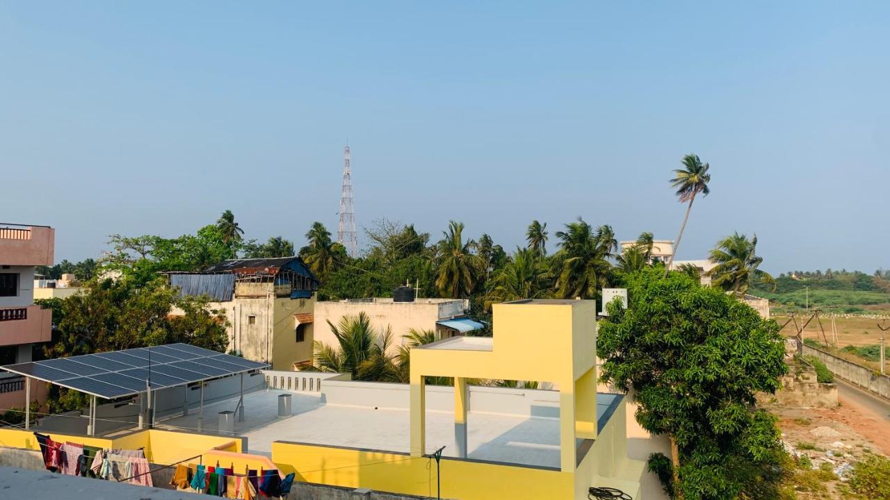 Holi-Wood Guesthouse Pondicherry Exterior photo
